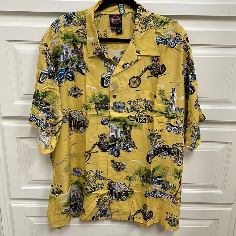 Harley Davidson men’s 2XL shirt, great condition